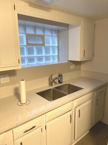 Foto del edificio - 6420 W Dakin St