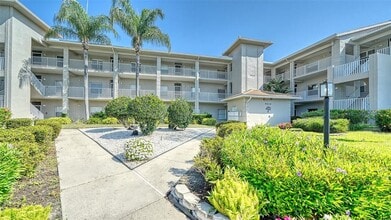 Building Photo - 9630 Club S Cir