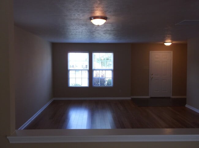 Building Photo - 2058 Durand Rd