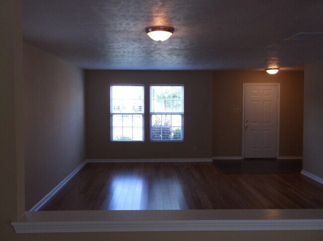 Foto del edificio - 2058 Durand Rd