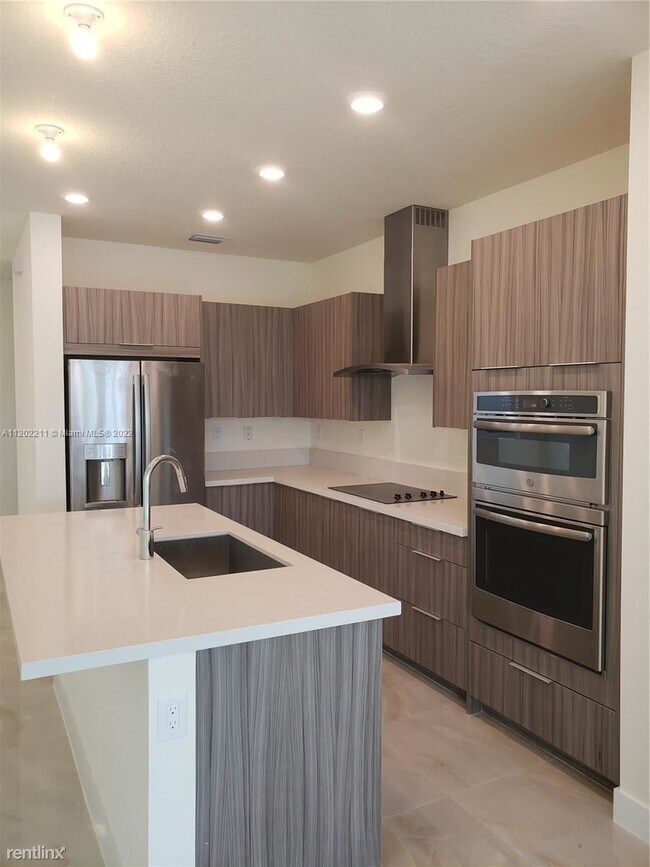 Foto del edificio - 3 br, 2 bath House - 10269 NW 66th St