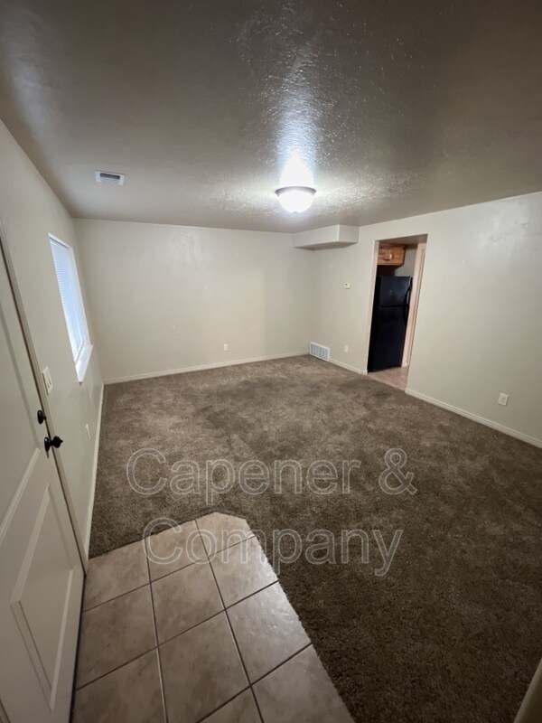 Building Photo - 722 W 350 N