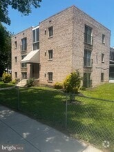 Building Photo - 520 Franklin St NE