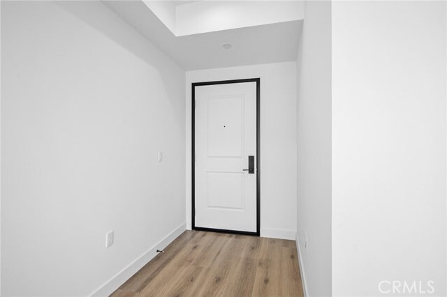 Building Photo - 10657 Moorpark St