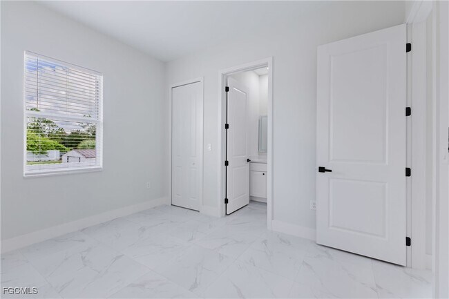 Foto del edificio - 2253 10th Terrace