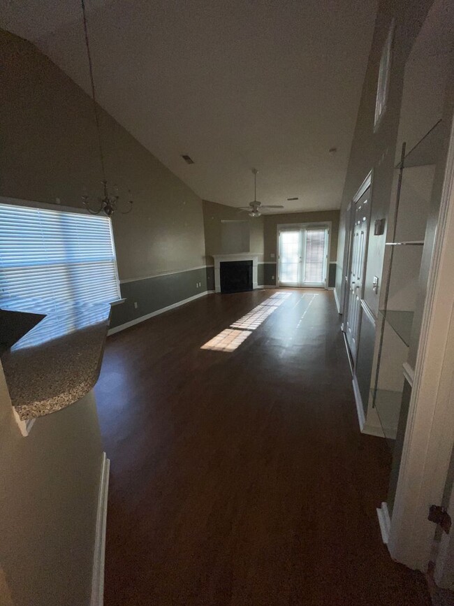 Foto del edificio - 2BR/2BA Patio Home in Saluda Commons- Avai...