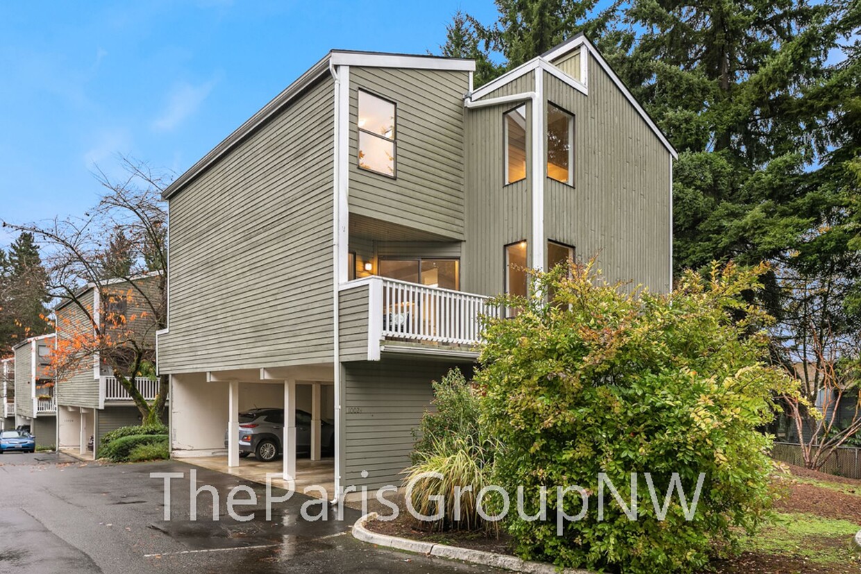 Foto principal - Gorgeous Kirkland TH – Walk To Juanita Bea...