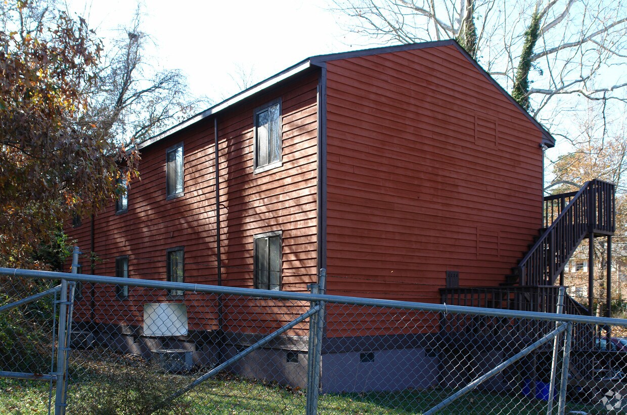 Foto del edificio - 1812 Rosetta Dr