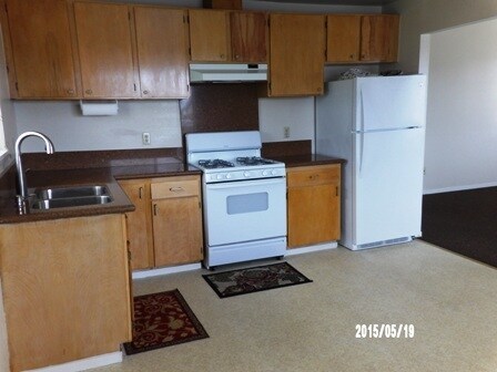 Building Photo - 16920 El Rancho Way