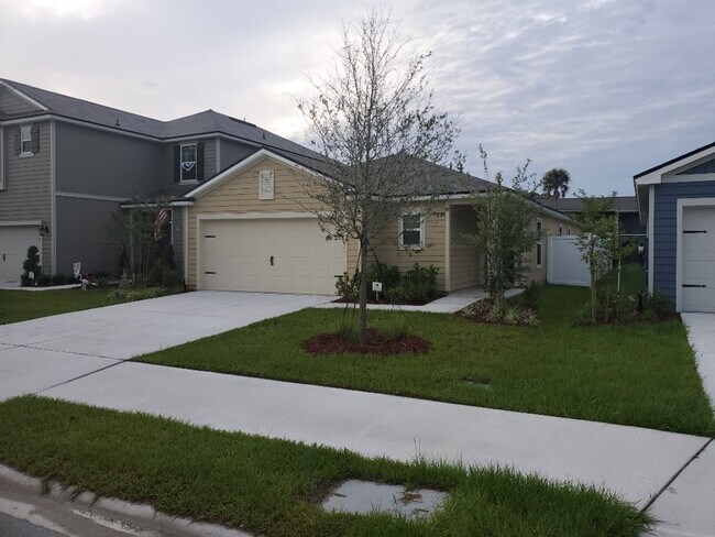 Foto del edificio - Beautiful 3/2 Home located in Pine Terrace...