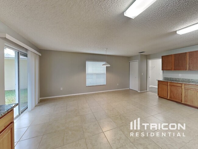 Foto del edificio - 13626 Vanderbilt Road Odessa FL
