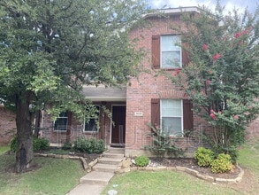 Building Photo - 3805 Oceanview Dr