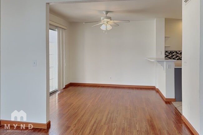 Building Photo - 8042 Laurena Ave