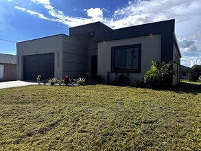 Building Photo - 2446 Embers Pkwy W