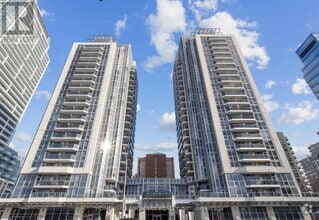 Building Photo - 5791-5791 Yonge St