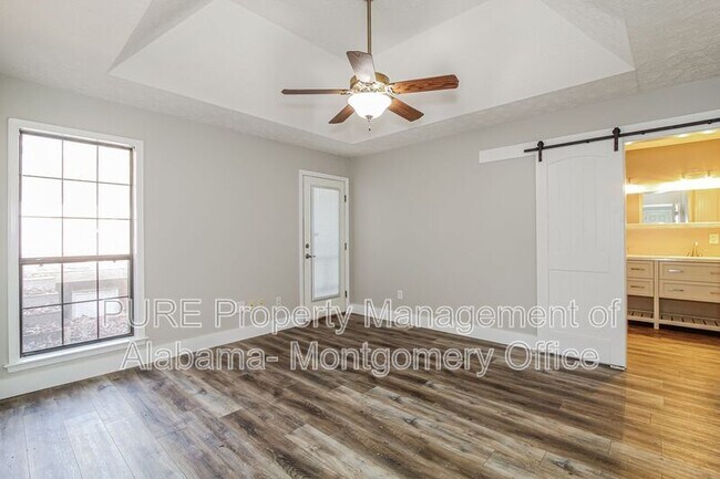 Foto del edificio - 95 Oakwood Dr