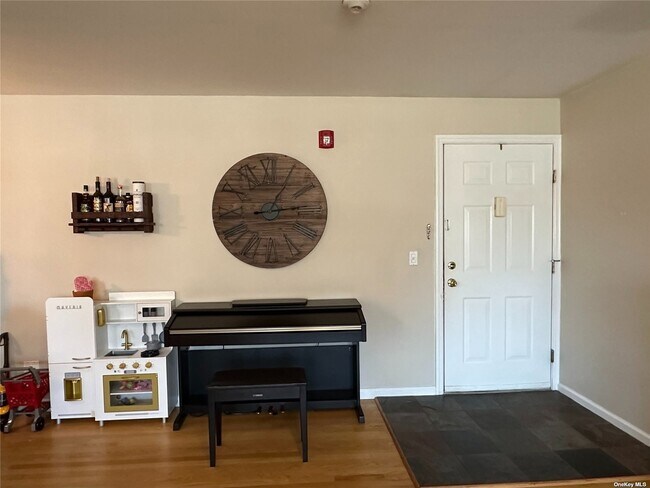 Building Photo - 249 Fair Harbor Dr