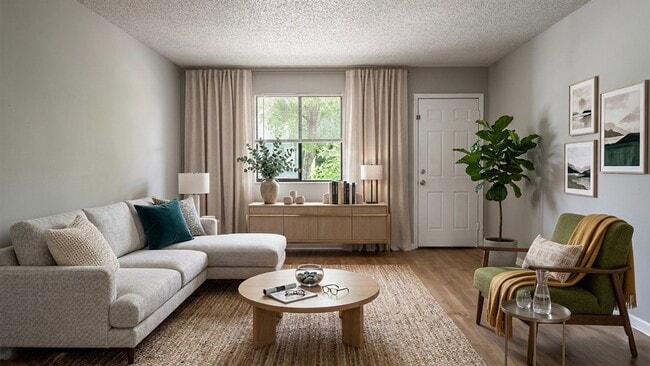 Foto del edificio - 2 Bed, 1 Bath Affordable Westside Apartment || Move in Ready!