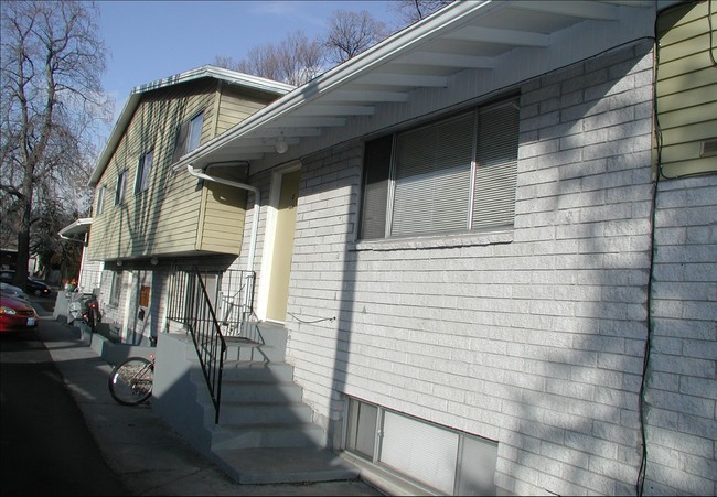 Alternate Building View 2 - Glen Haven Apartments