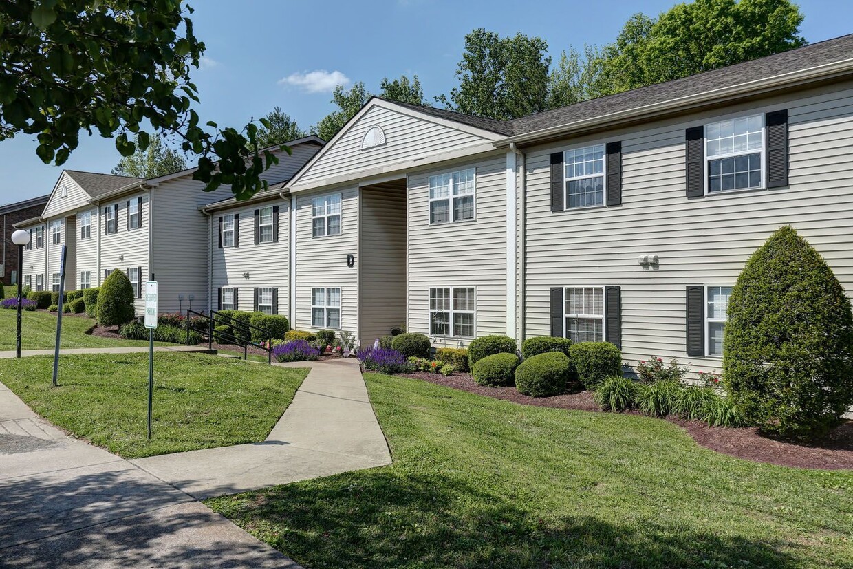 Primary Photo - Ridgewood Apartments