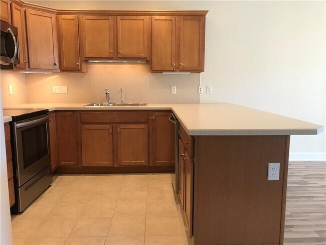 Building Photo - 200 Roger Williams Ave