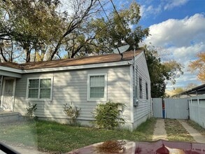 Building Photo - 3206 Kellogg Ave