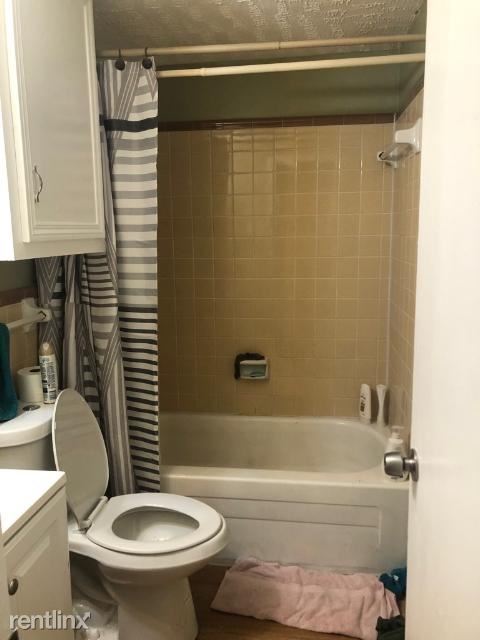 Foto del edificio - 4 br, 2 bath House - 618 Berkshire St