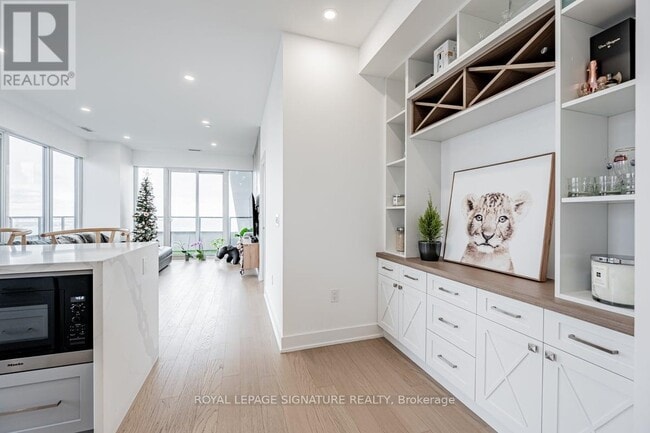 Building Photo - 20-LPH020 Shore Breeze Dr