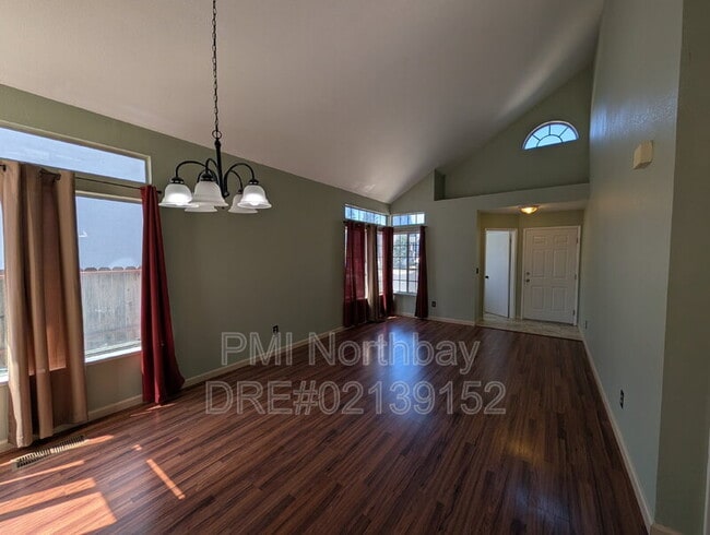 Building Photo - 317 Ridgecrest Cir