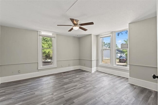 Building Photo - 212 W Quilly St