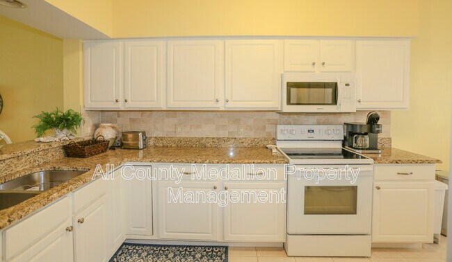 Foto del edificio - 2405 Harmony Ln