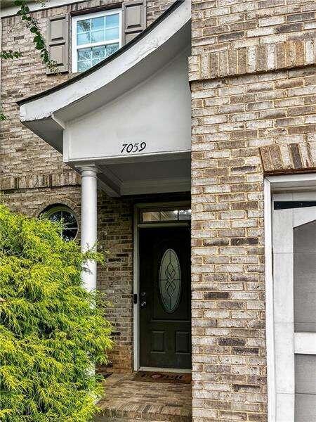 Foto del edificio - 7059 Blairs View Dr