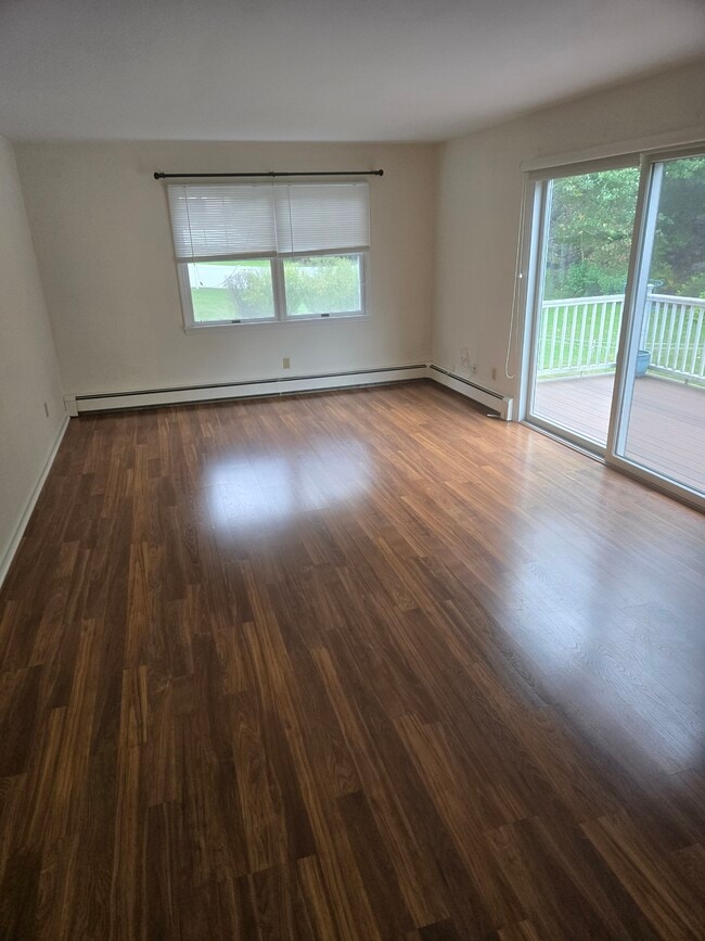 Building Photo - 17 Intervale Ave