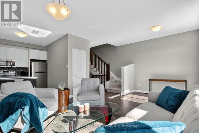 Photo du bâtiment - 342 Raheen Ct