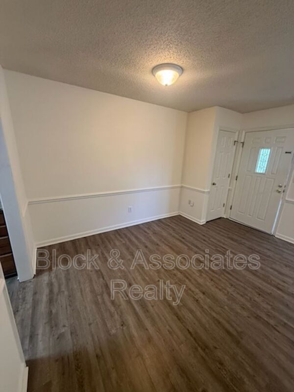 Foto del edificio - 515 Holly St