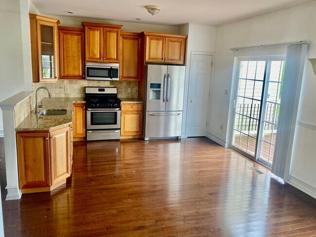 Foto del edificio - 5494 Spring Ridge Dr W