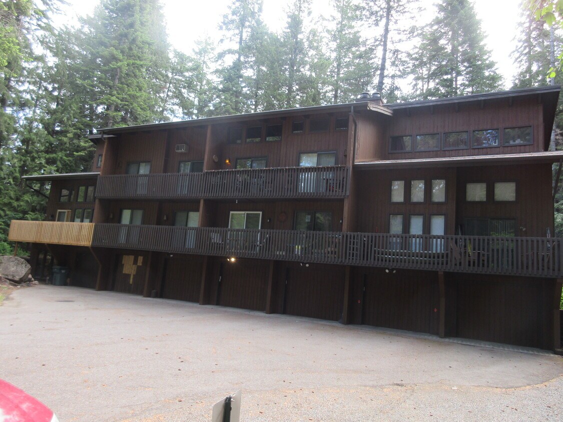 Primary Photo - 21515 N Village Blvd