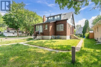 Building Photo - 306 Spruce St