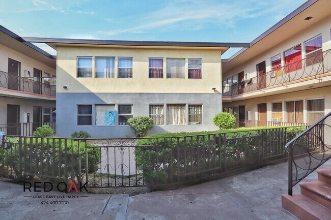 Foto del edificio - Stylish, Bright One Bedroom with a Spacioi...