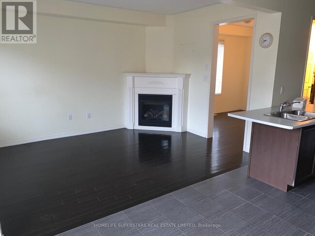 Building Photo - 72 Loftsmoor Dr