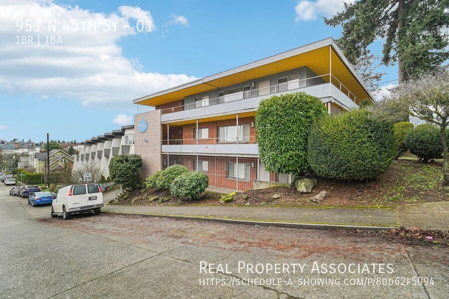 Photo - 951 N 45th St-01