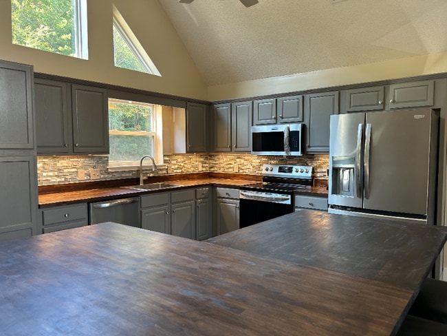 Building Photo - 501 Wispy Willow Dr
