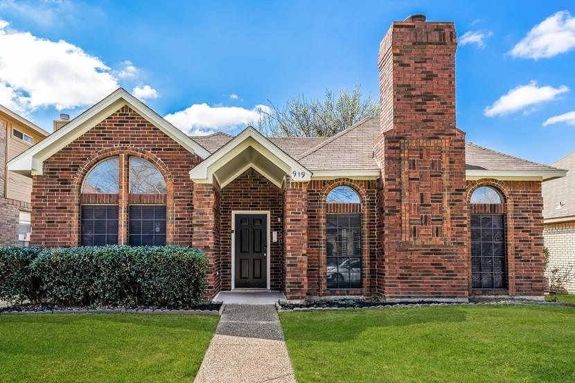 Foto principal - 919 Walters Dr