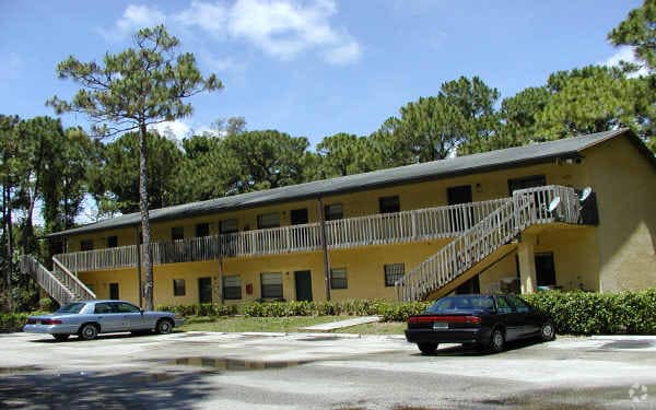 Primary Photo - Wellman Trails Apartments