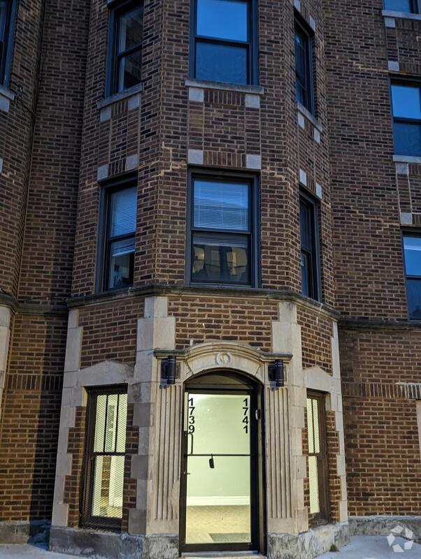 Building Photo - 1739 W 80th St