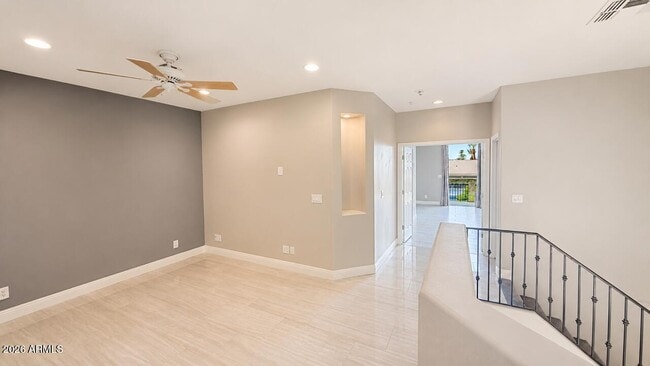 Building Photo - 1442 W Coral Reef Dr