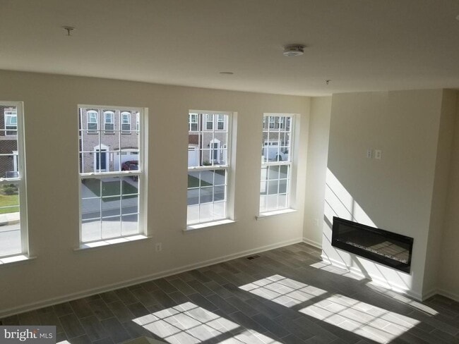 Living Room - 3534 Gentle Breeze Dr
