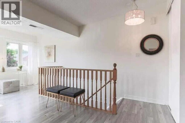 Photo du bâtiment - 4140 Foxwood Dr