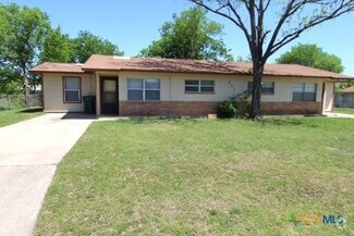 Building Photo - 203 W Bobwhite Ln