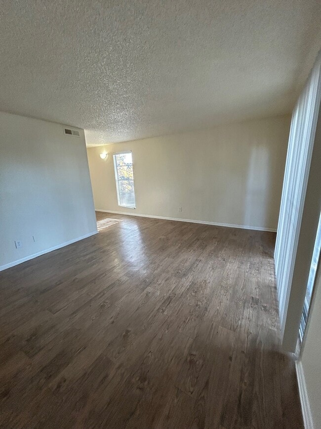 Building Photo - The Crossing Apartment Homes